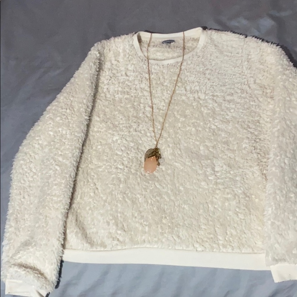 Women’s fuzzy off-white sweatshirt